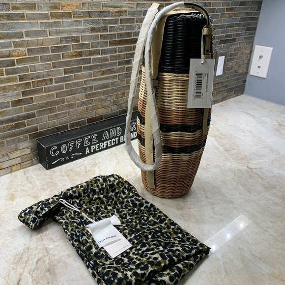 ULLA JOHNSON Meadow leather-trimmed rattan bottle bag - Picture 6 of 12